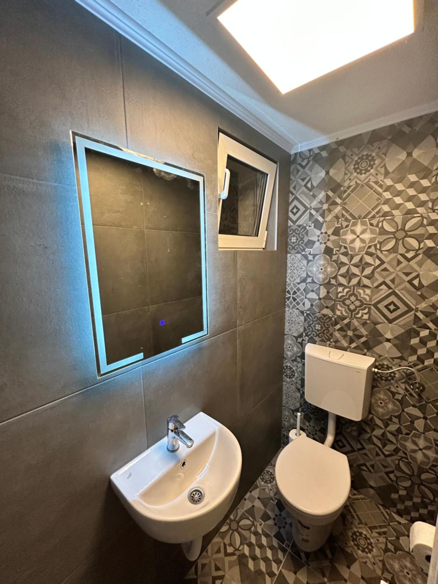 באניה לוקה Romantic Lodge מראה חיצוני תמונה