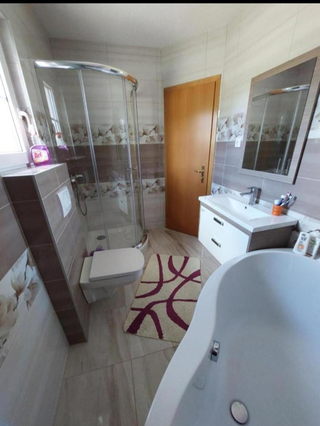 באניה לוקה Romantic Lodge מראה חיצוני תמונה
