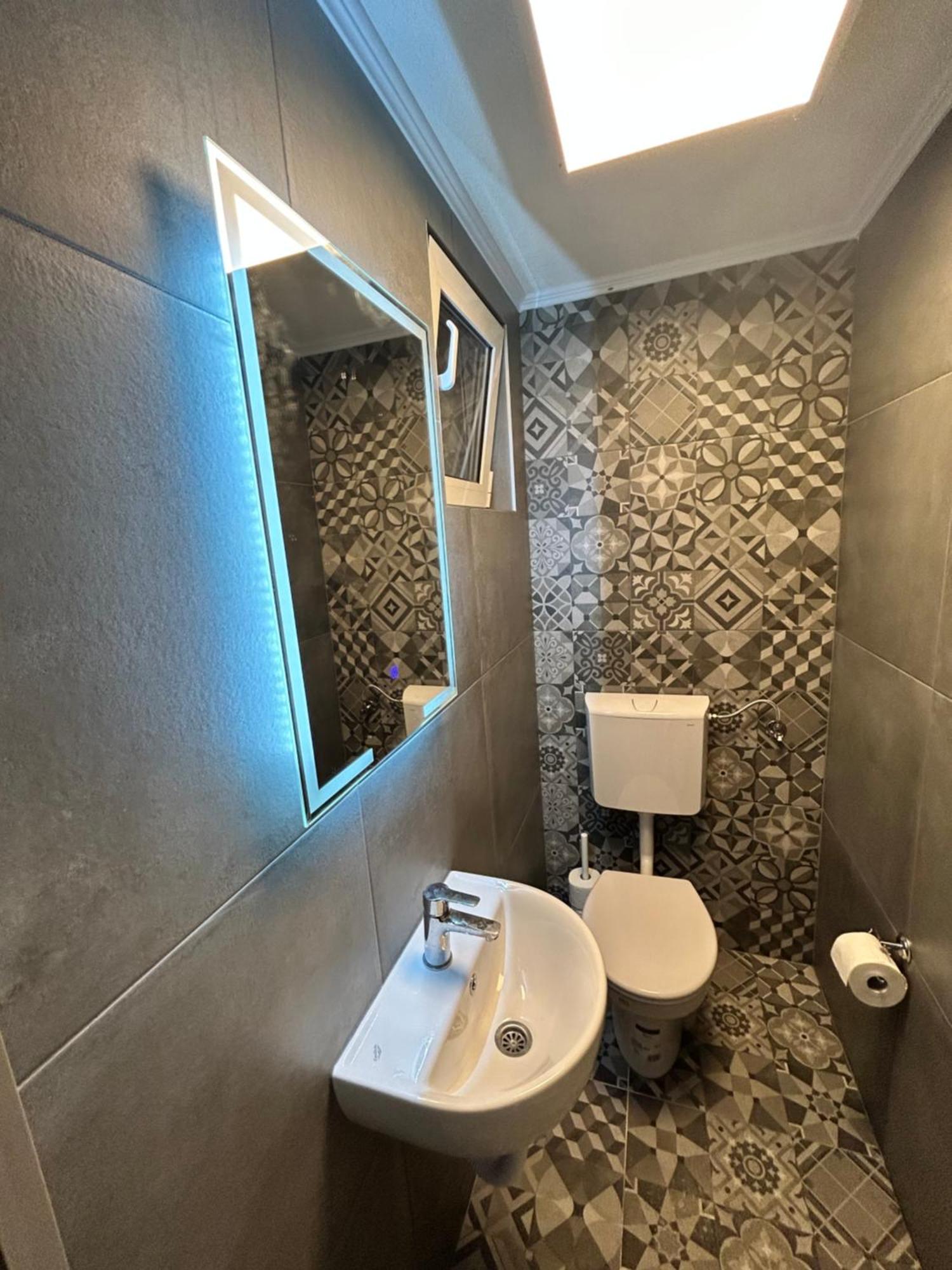 באניה לוקה Romantic Lodge מראה חיצוני תמונה